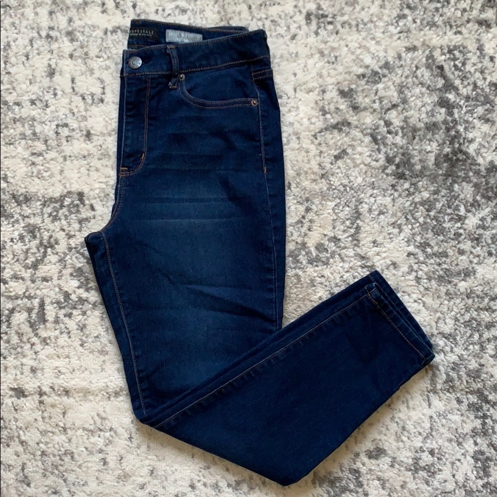 Aeropostale High Waisted Jeggings  size 10 short.